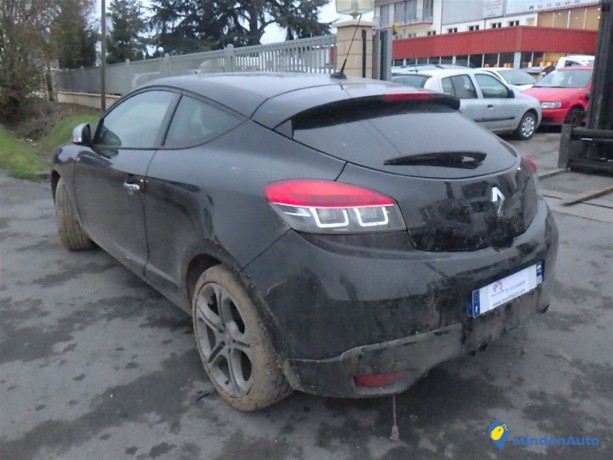 renault-megane-iii-coupe-20-dci-160ch-gt-big-1