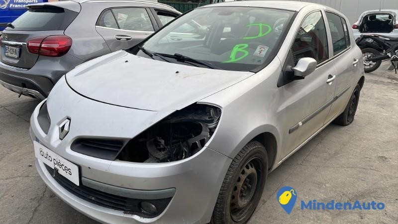 renault-clio-3-phase-1-12518845-big-3