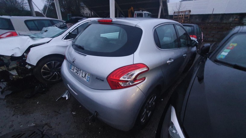 peugeot-208-1-big-6