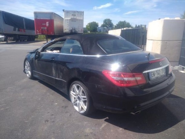 mercedes-benz-e-350-e-207-cabriolet-3l-265-big-3