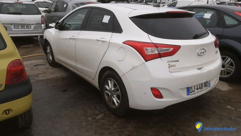 hyundai-i30-dj-446-nd-big-2