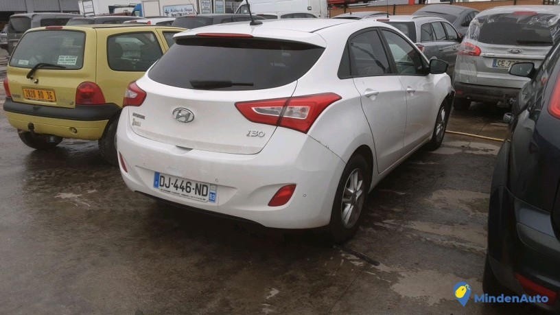 hyundai-i30-dj-446-nd-big-3