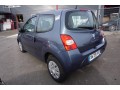 renault-twingo-2-small-10