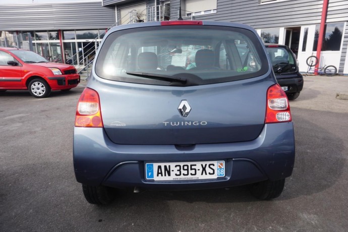 renault-twingo-2-big-9