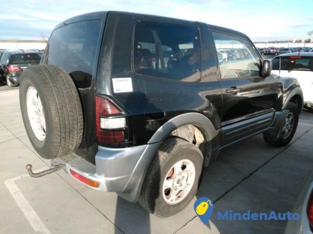 mitsubishi-pajero-big-3