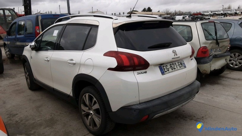 peugeot-2008-eg-621-em-big-0