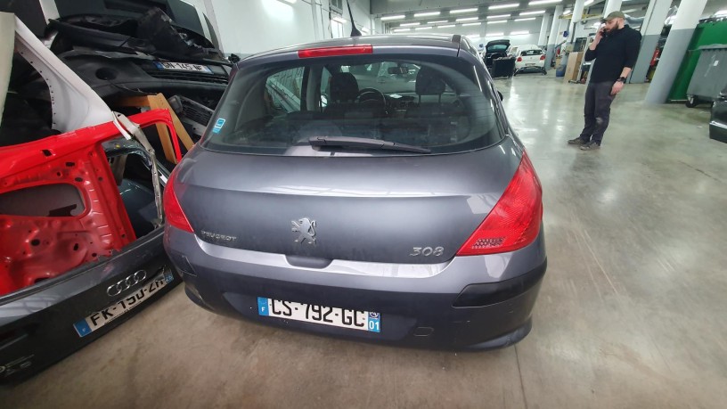 peugeot-308-1-big-3