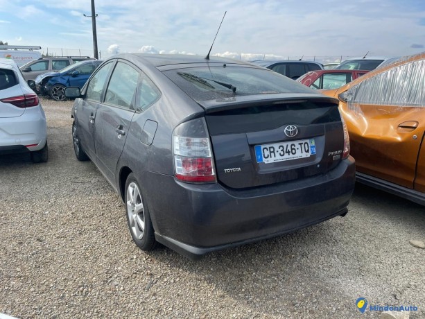 toyota-prius-15i-110-hybride-big-0