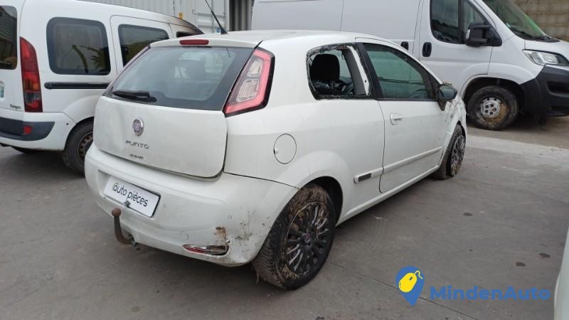 fiat-punto-3-12443168-big-3