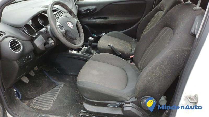 fiat-punto-3-12443168-big-4