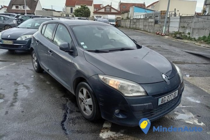 renault-megane-iii-dci-130cv-g8-big-2