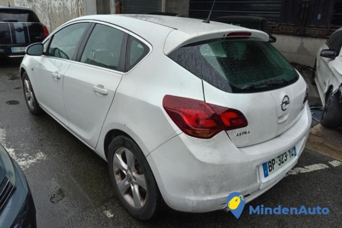 opel-astra-20-cdti-160cv-d16-big-1