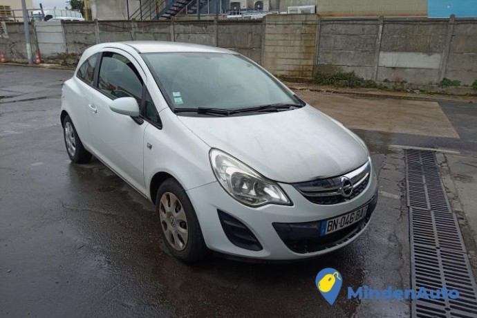 opel-corsa-10i-65cv-e9-big-0