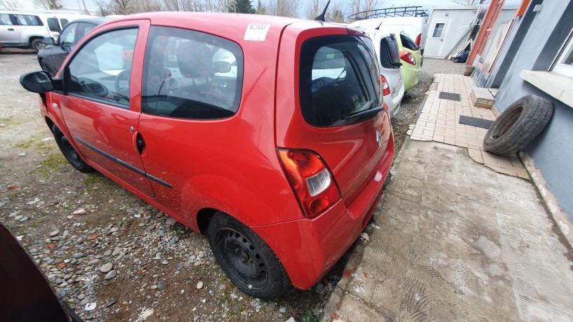 renault-twingo-2-big-3