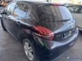 peugeot-208-2-12i-82-style-essence-small-3