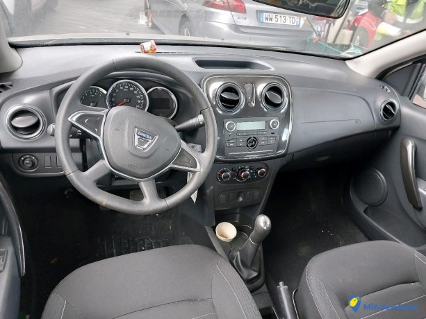 dacia-sandero-ii-10-sce-75-city-essence-big-4