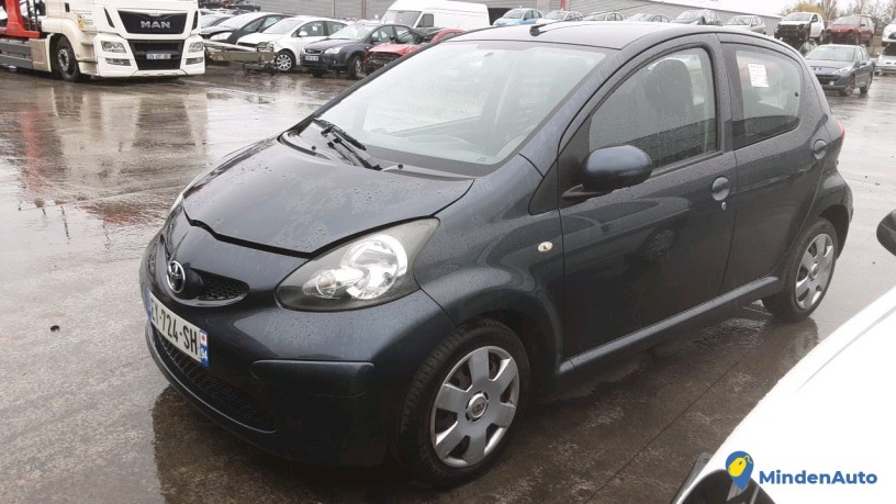 toyota-aygo-ey-724-sh-big-0