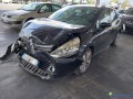 renault-clio-iv-estate-09-tce-graphit-essence-small-2