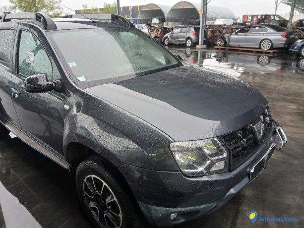 dacia-duster-15-dci-110-black-touch-gazole-big-0