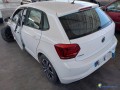 volkswagen-polo-aw-10-tsi-95-lounge-essence-small-3