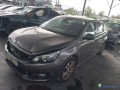 peugeot-308-ii-2-12i-130-essence-small-0