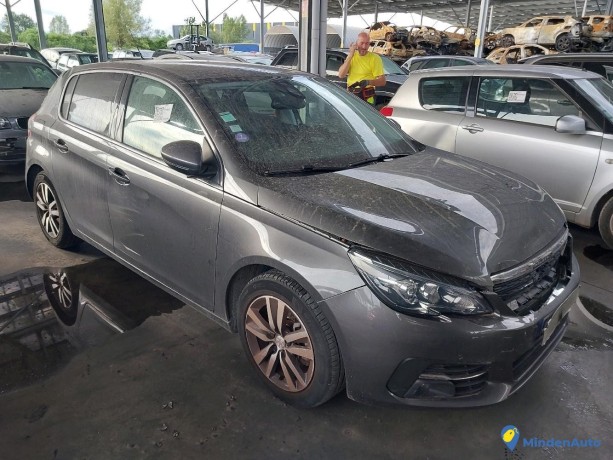 peugeot-308-ii-2-12i-130-essence-big-3