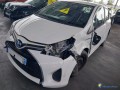 toyota-yaris-hybride-100h-essence-electrique-non-rechargeable-small-2