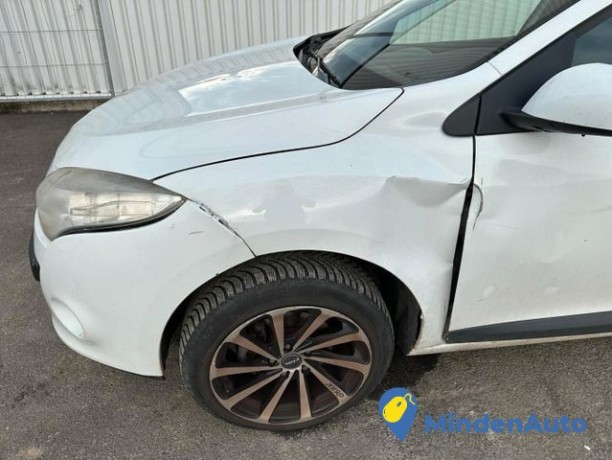 renault-megane-15-dci-ps106-5-portes-big-3