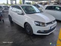 volkswagen-polo-v-2-10-60-essence-small-2