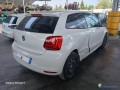 volkswagen-polo-v-2-10-60-essence-small-3