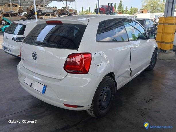 volkswagen-polo-v-2-10-60-essence-big-3