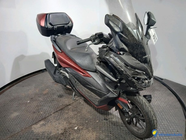 honda-forza-125-essence-big-1