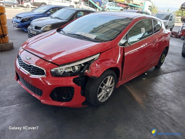 kia-ceed-ii-16-crdi-136-gt-line-gazole-big-3