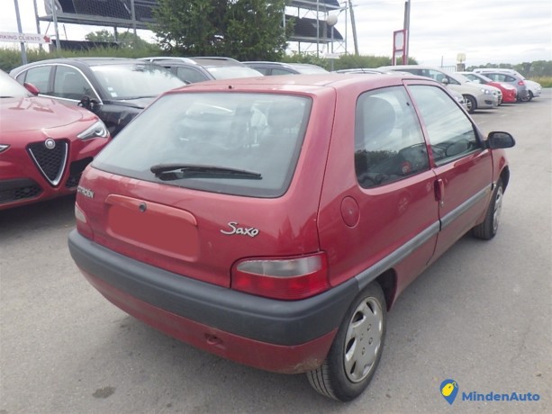 citroen-saxo-11i-big-3