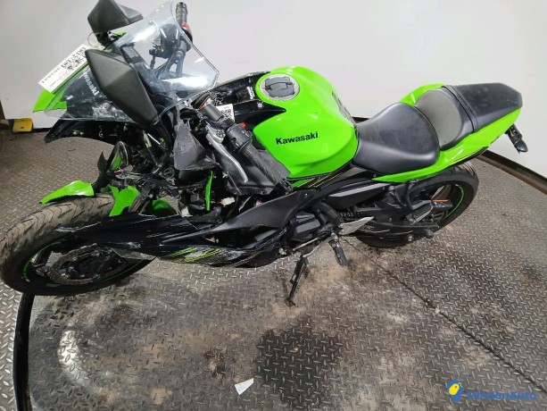 kawasaki-ninja-650-essence-big-0