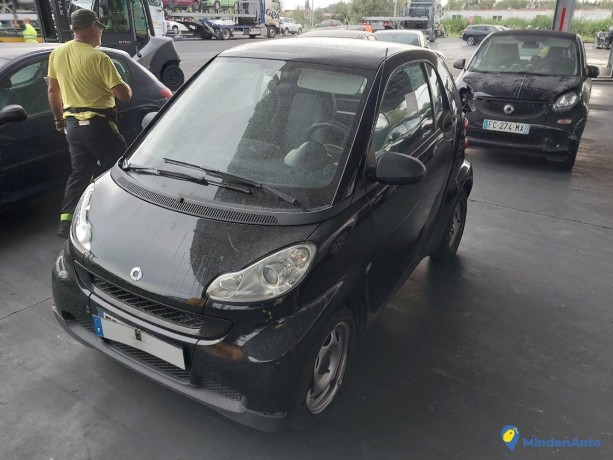 smart-fortwo-ii-coupe-10i-60-essence-big-0