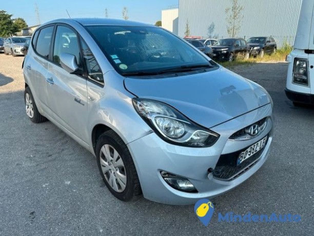 hyundai-ix20-14-crdi-ps-90-diesel-big-1