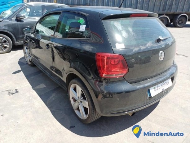 volkswagen-polo-5-phase-1-13232416-big-1