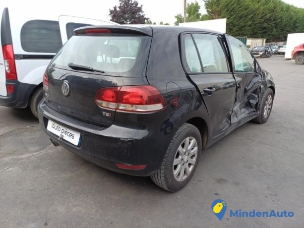 volkswagen-golf-6-13224034-big-3