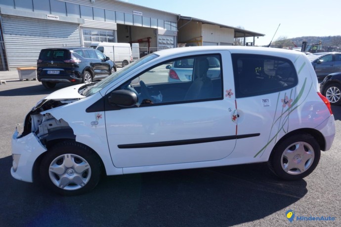 renault-twingo-2-twingo-2-phase-1-12i-16v-big-3