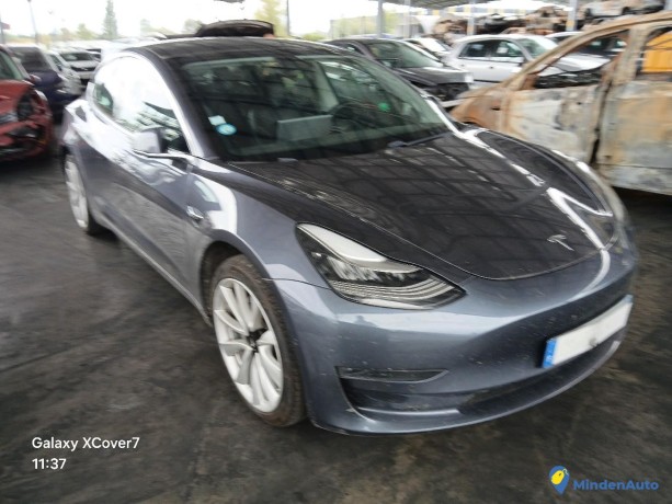 tesla-model-3-dual-motor-long-range-electrique-big-2