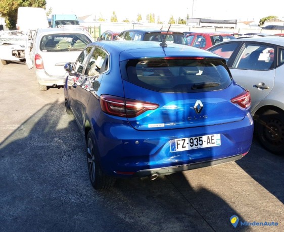 renault-clio-fz-935-ae-big-1