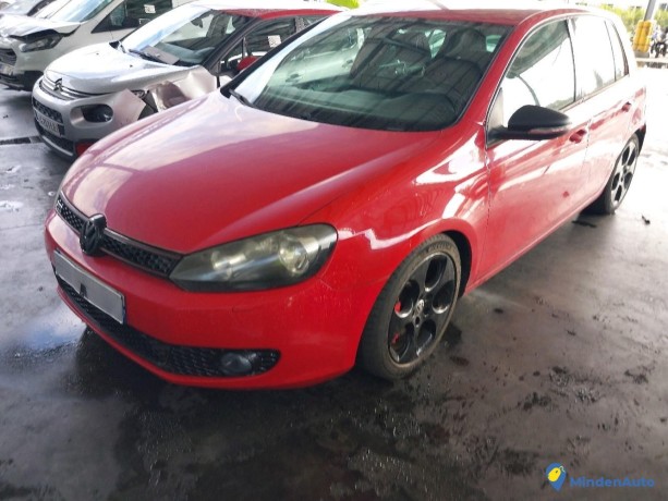 volkswagen-golf-vi-18-tsi-160-confortlin-essence-big-0