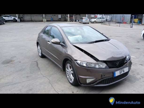 honda-civic-viii-2-22i-cdti-140-gazole-big-2