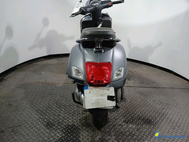 piaggio-gts-300-essence-big-1