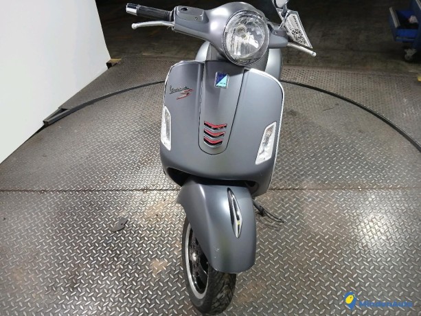 piaggio-gts-300-essence-big-0