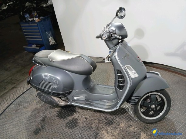 piaggio-gts-300-essence-big-3