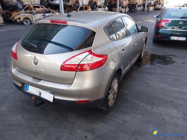 renault-megane-iii-15-dci-110-xv-de-f-gazole-big-3