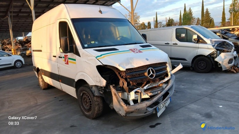 mercedes-sprinter-213-cdi-gazole-big-3