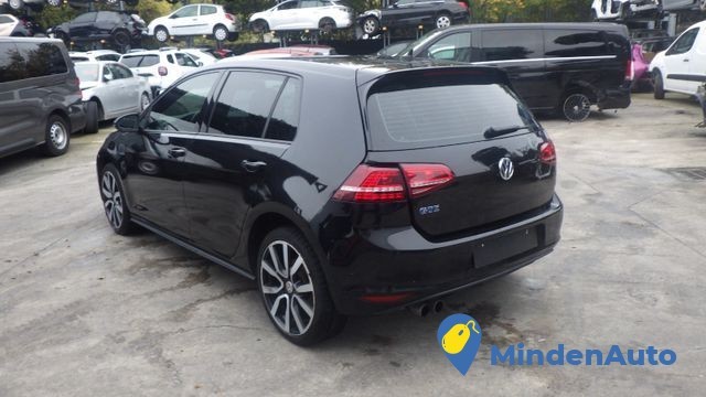 volkswagen-golf-14-tsi-dsg-gte-big-1